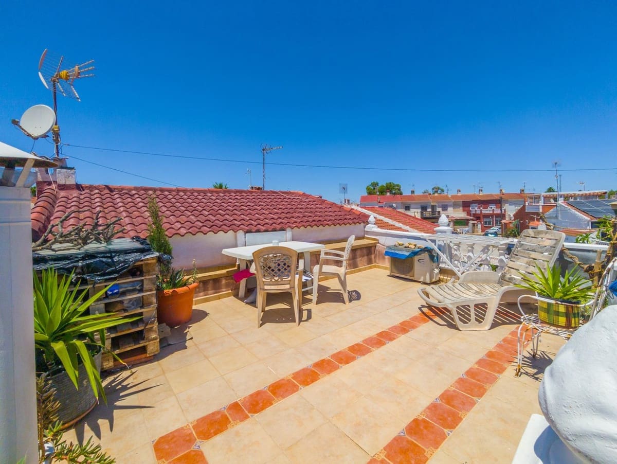 2 bedroom Townhouse for sale in Torrevieja - € 120,000 (Ref: 9959045)