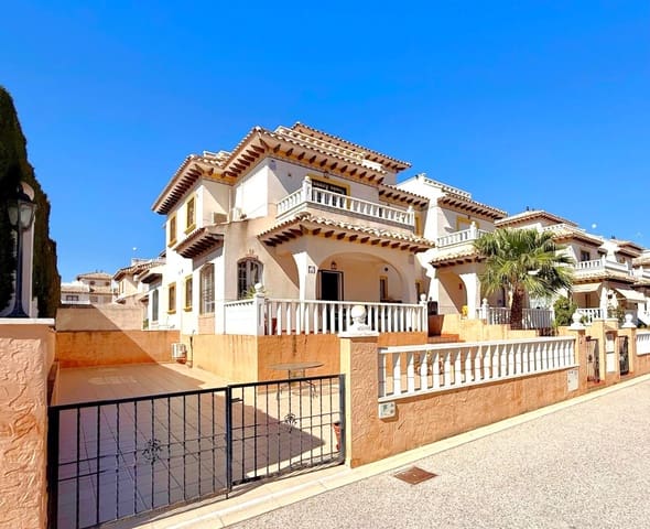 2 soverom Hus til salgs i Cabo Roig, Orihuela med svømmebasseng garasje - € 221 000 (Ref: 9966060)
