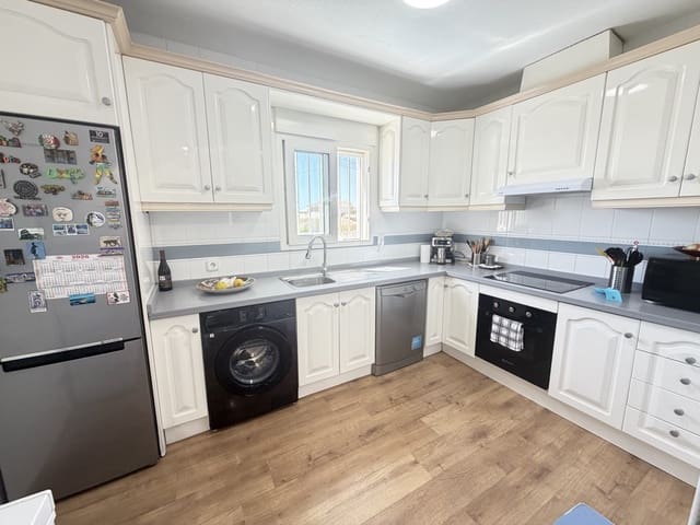 3 soverom Villa til salgs i Villamartin, Orihuela med svømmebasseng - € 399 990 (Ref: 9966966)