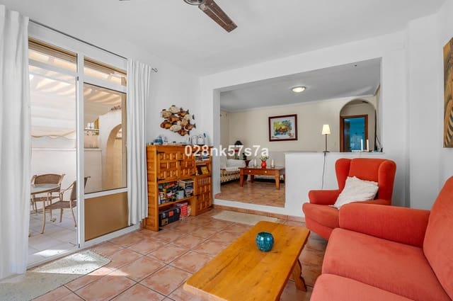 4 soveværelse Villa til salg i Playa Flamenca, Orihuela med swimmingpool - € 359.000 (Ref: 9969259)
