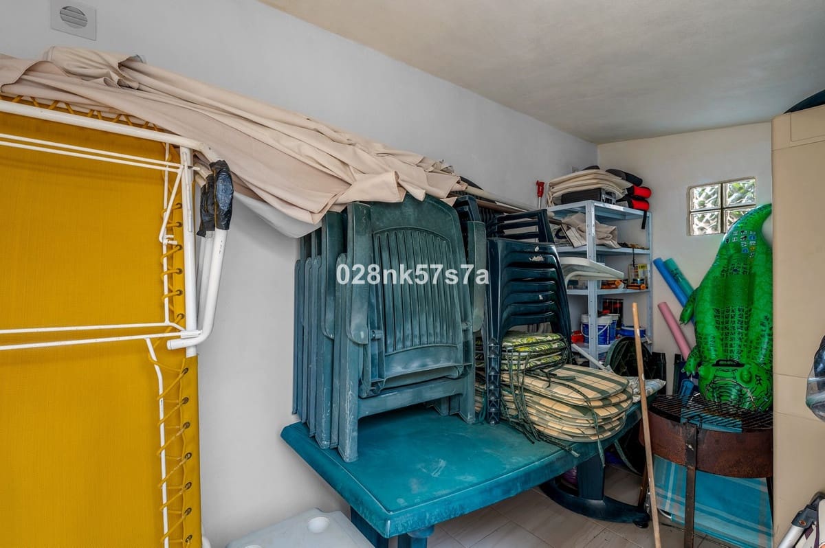 4 soveværelse Villa til salg i Playa Flamenca med swimmingpool - € 359.000 (Ref: 9969259)