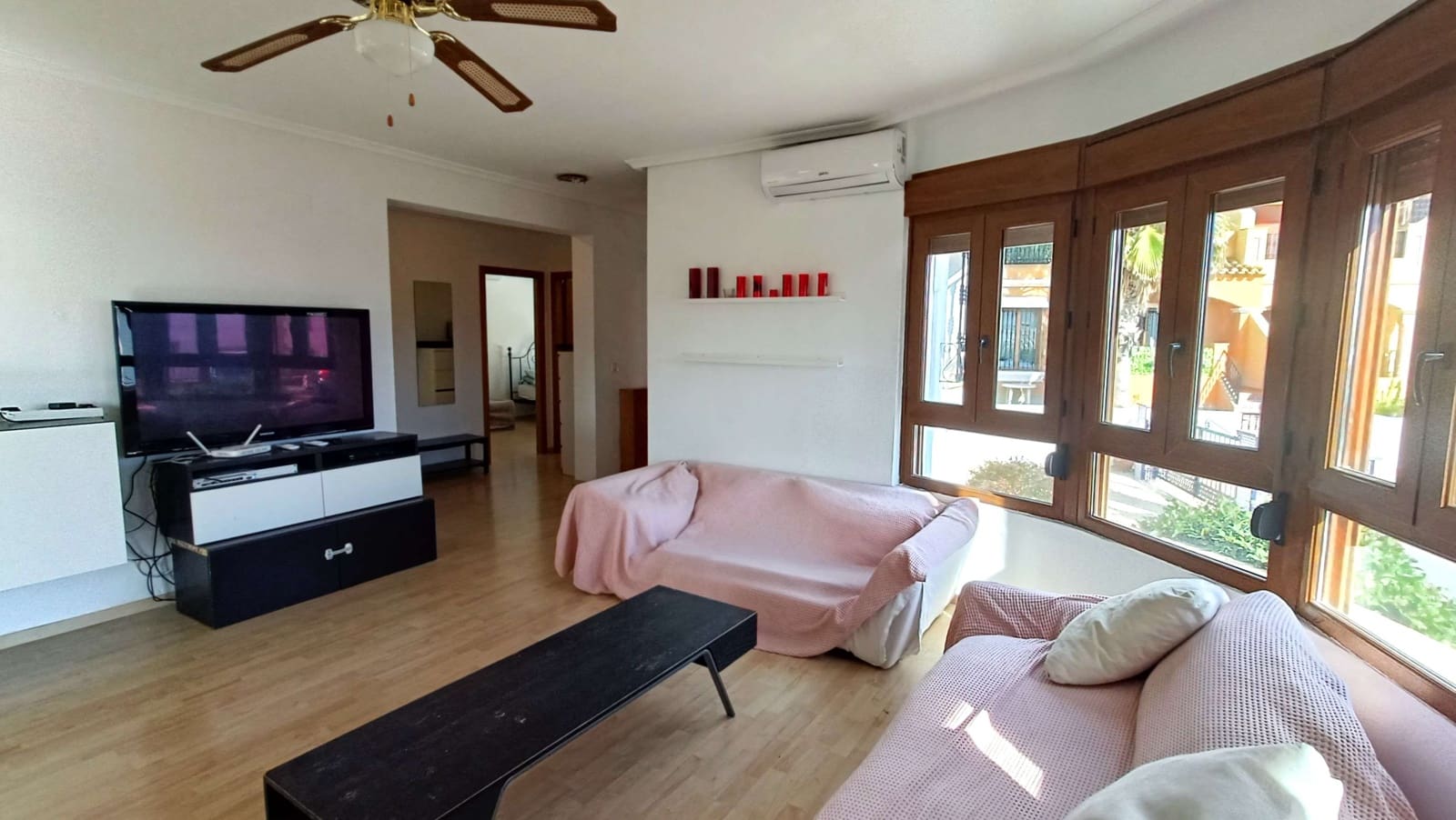 3 sypialnia Willa na sprzedaż w Algorfa z basenem garażem - 375 000 € (Ref: 9969260)