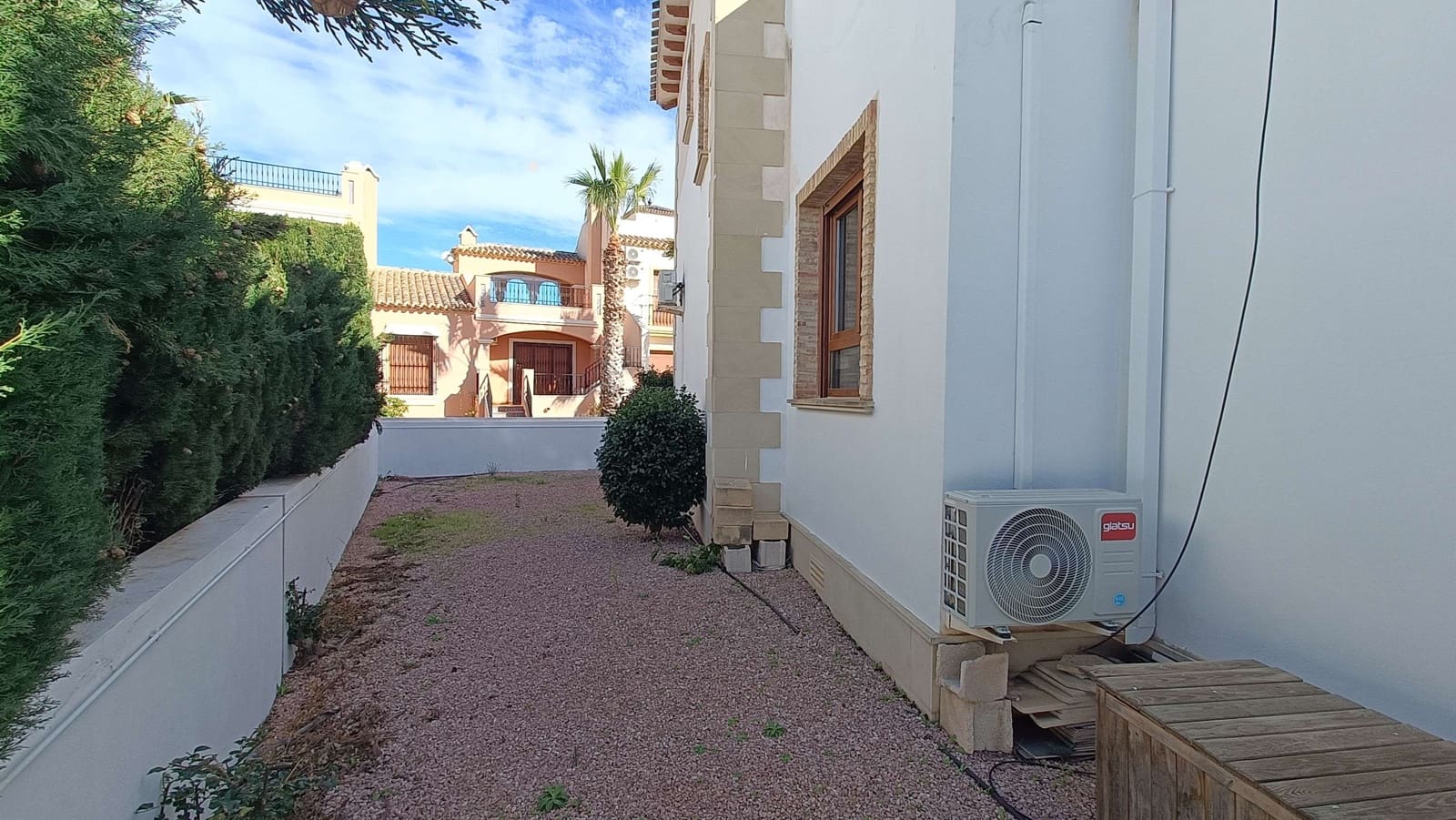 3 sypialnia Willa na sprzedaż w Algorfa z basenem garażem - 375 000 € (Ref: 9969260)