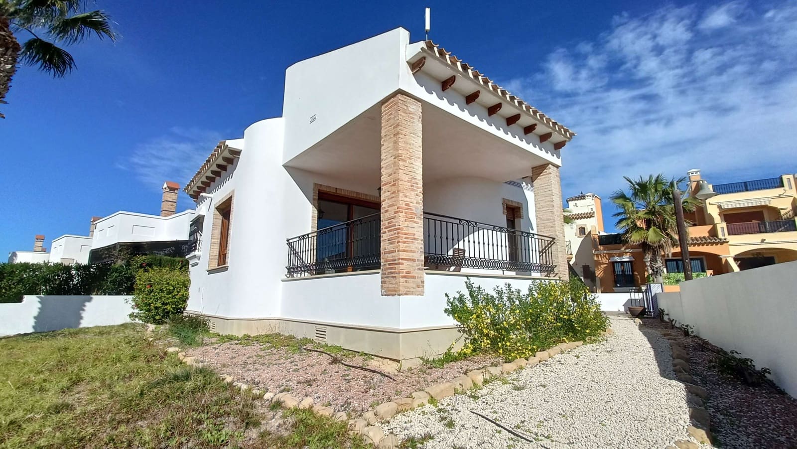 3 sypialnia Willa na sprzedaż w Algorfa z basenem garażem - 375 000 € (Ref: 9969260)