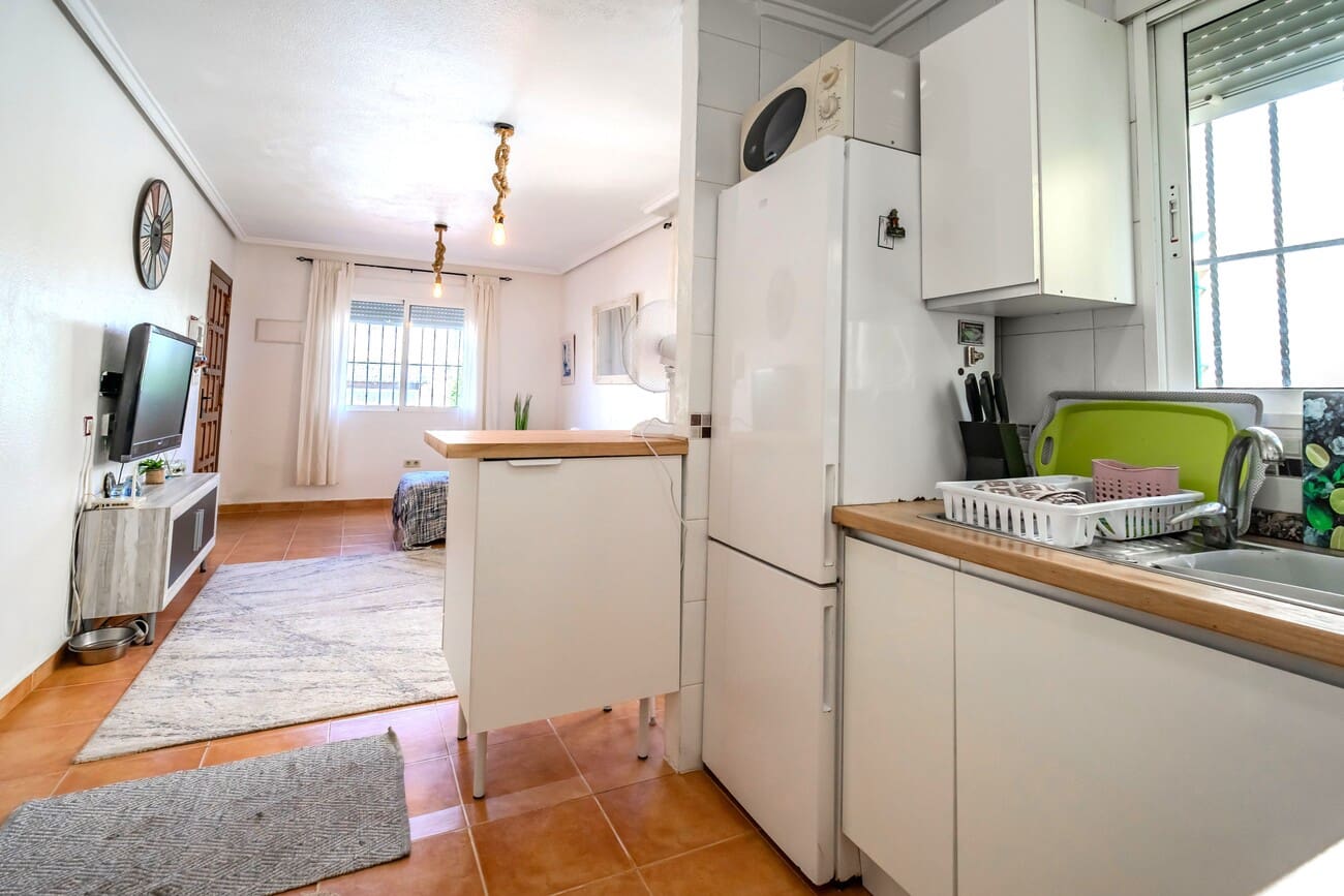 3 soverom Hus til salgs i Los Altos med svømmebasseng garasje - € 199 950 (Ref: 9969263)