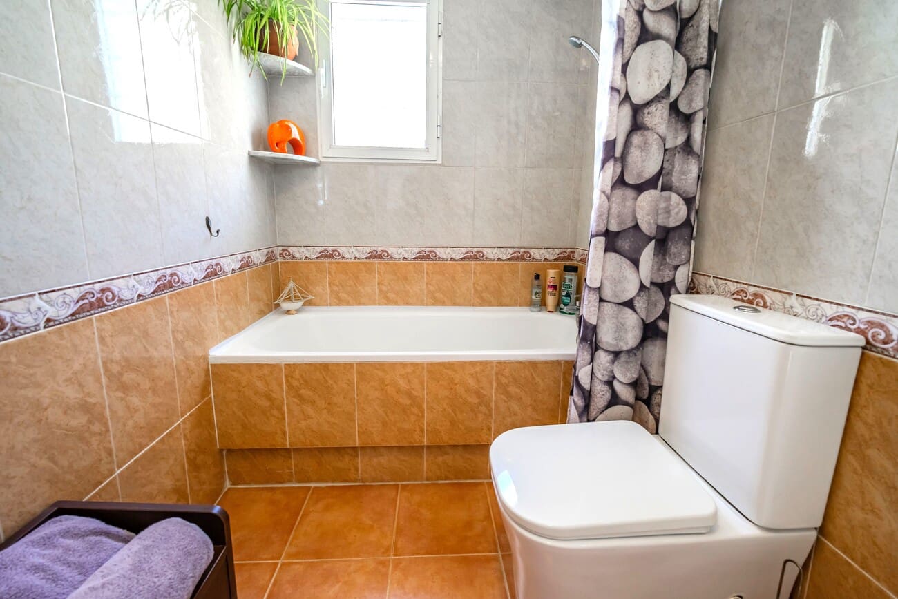 3 soverom Hus til salgs i Los Altos med svømmebasseng garasje - € 199 950 (Ref: 9969263)