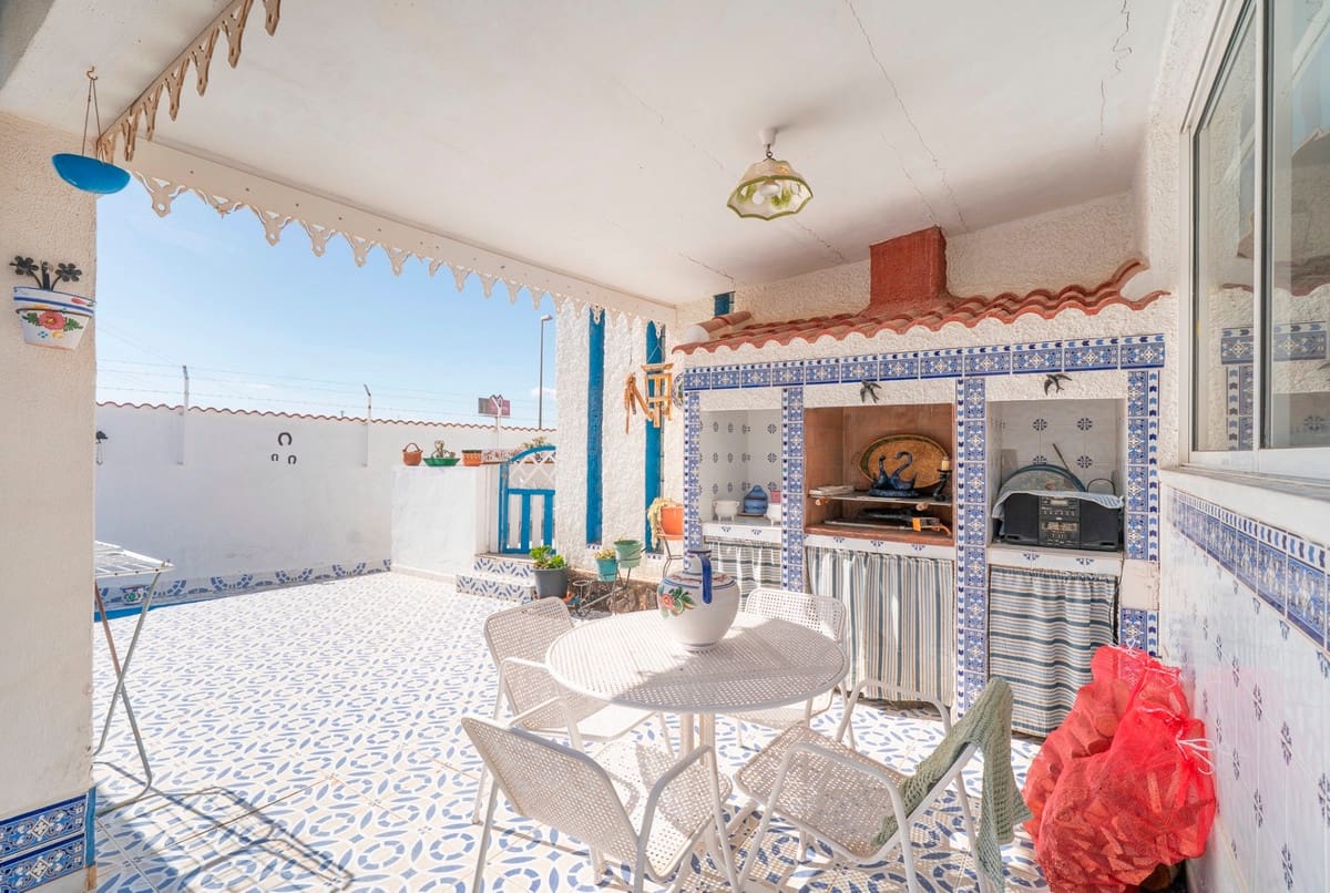 4 soverom Villa til salgs i Ciudad Quesada med svømmebasseng garasje - € 389 000 (Ref: 9969266)