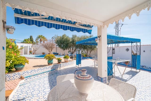 4 soverom Villa til salgs i Ciudad Quesada, Rojales med svømmebasseng garasje - € 389 000 (Ref: 9969266)