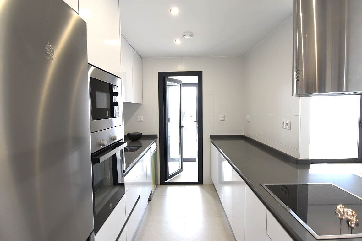 2 soverom Leilighet til salgs i Villamartin med svømmebasseng garasje - € 287 000 (Ref: 9969271)