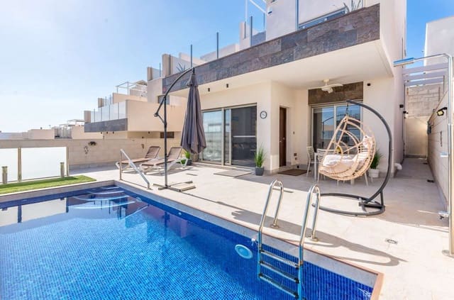 3 soverom Villa til salgs i Villamartin, Orihuela med svømmebasseng garasje - € 375 000 (Ref: 9969276)