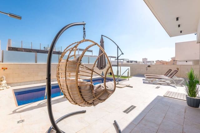 3 soverom Villa til salgs i Villamartin, Orihuela med svømmebasseng garasje - € 375 000 (Ref: 9969276)