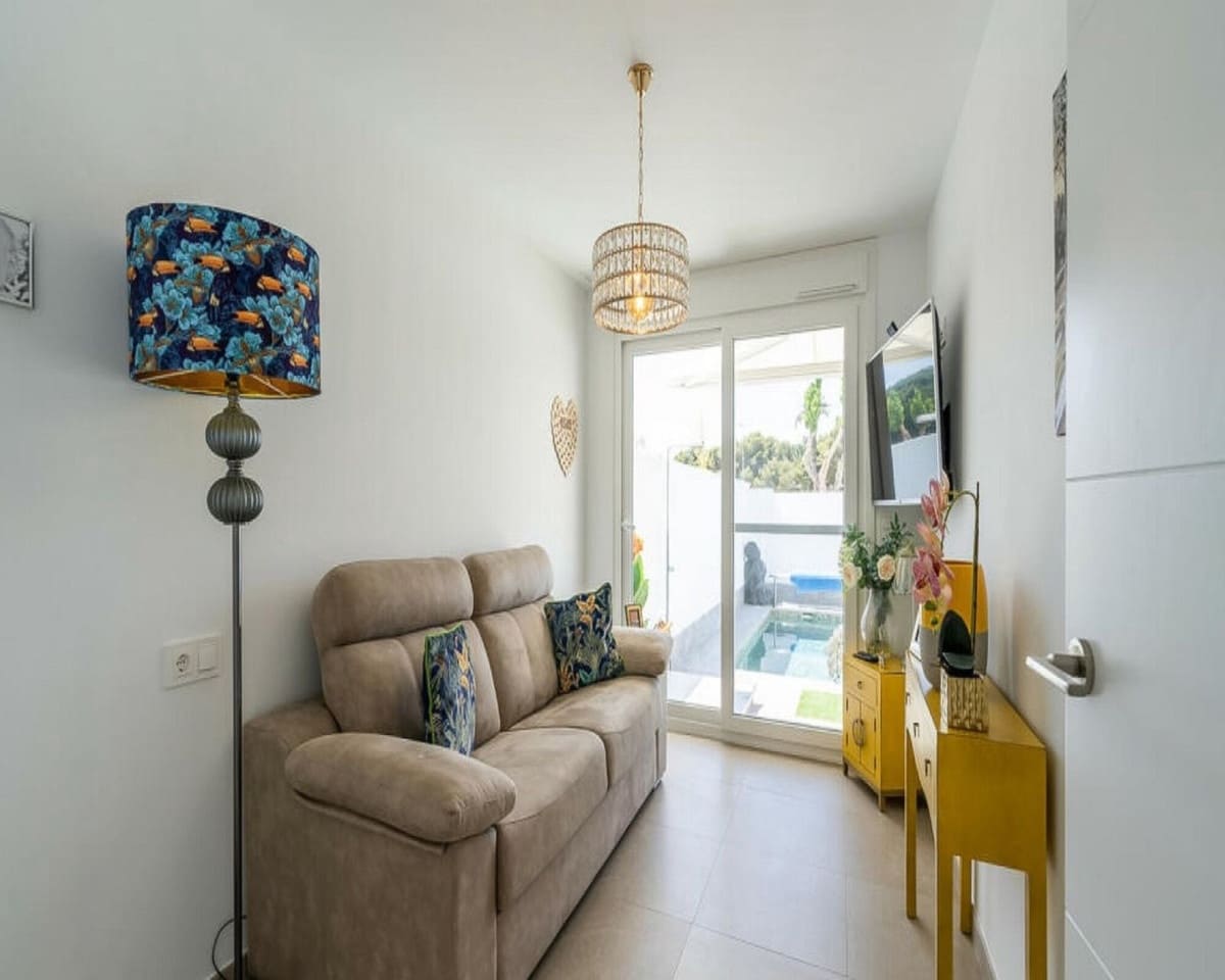 4 slaapkamer Villa te koop in San Pedro del Pinatar met zwembad garage - € 449.000 (Ref: 9976734)