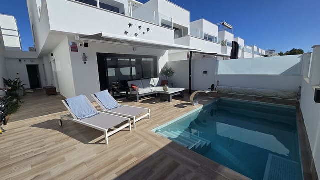 3 soveværelse Villa til salg i San Pedro del Pinatar ciudad, San Pedro del Pinatar med swimmingpool - € 389.900 (Ref: 9976737)