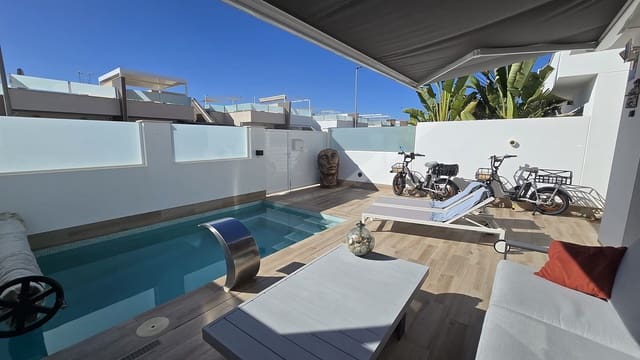 3 soveværelse Villa til salg i San Pedro del Pinatar ciudad, San Pedro del Pinatar med swimmingpool - € 389.900 (Ref: 9976737)