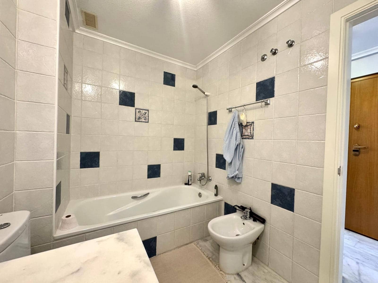 2 soveværelse Lejlighed til salg i Villamartin med swimmingpool - € 209.000 (Ref: 9976738)