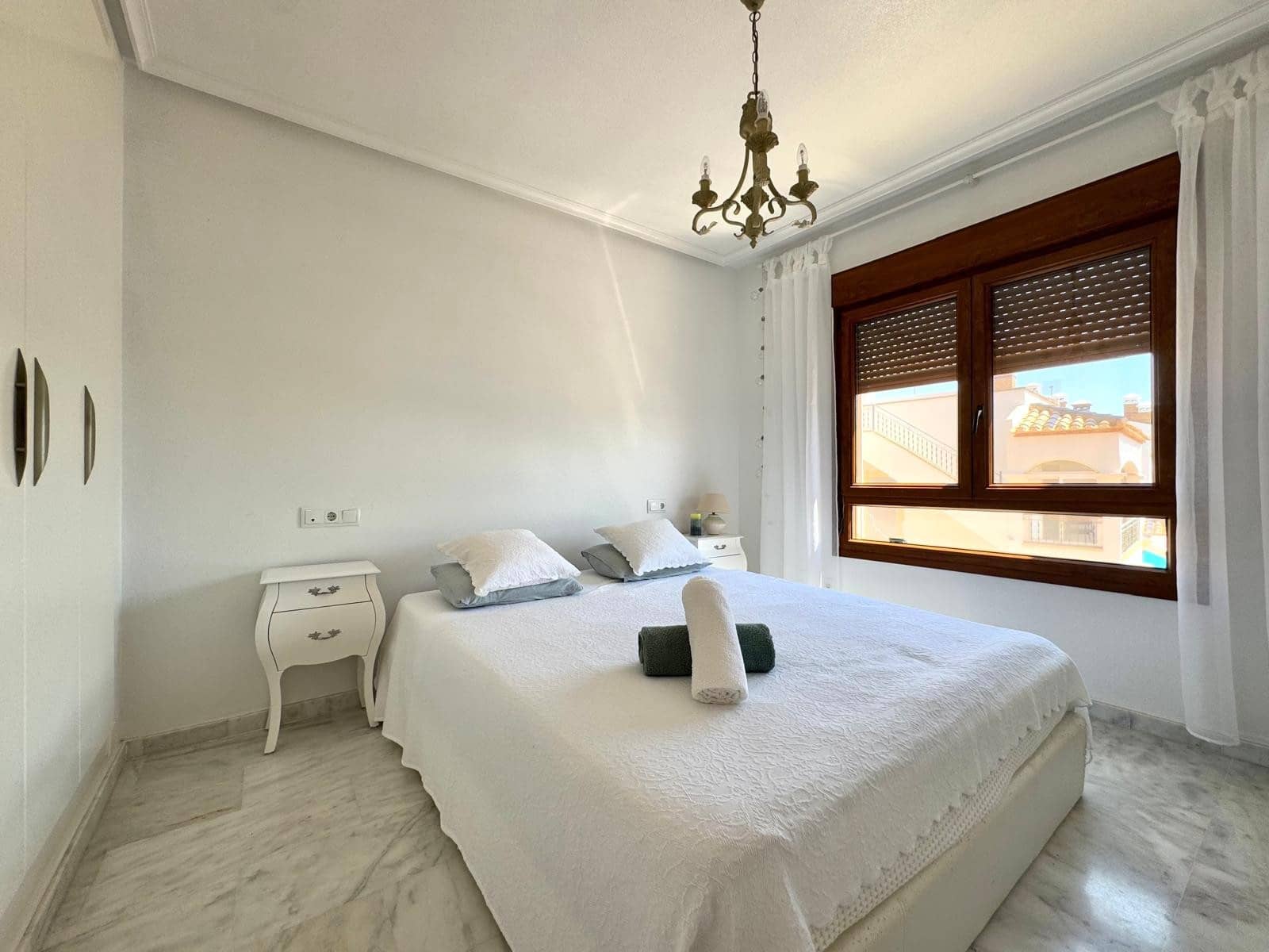 2 soveværelse Lejlighed til salg i Villamartin med swimmingpool - € 209.000 (Ref: 9976738)
