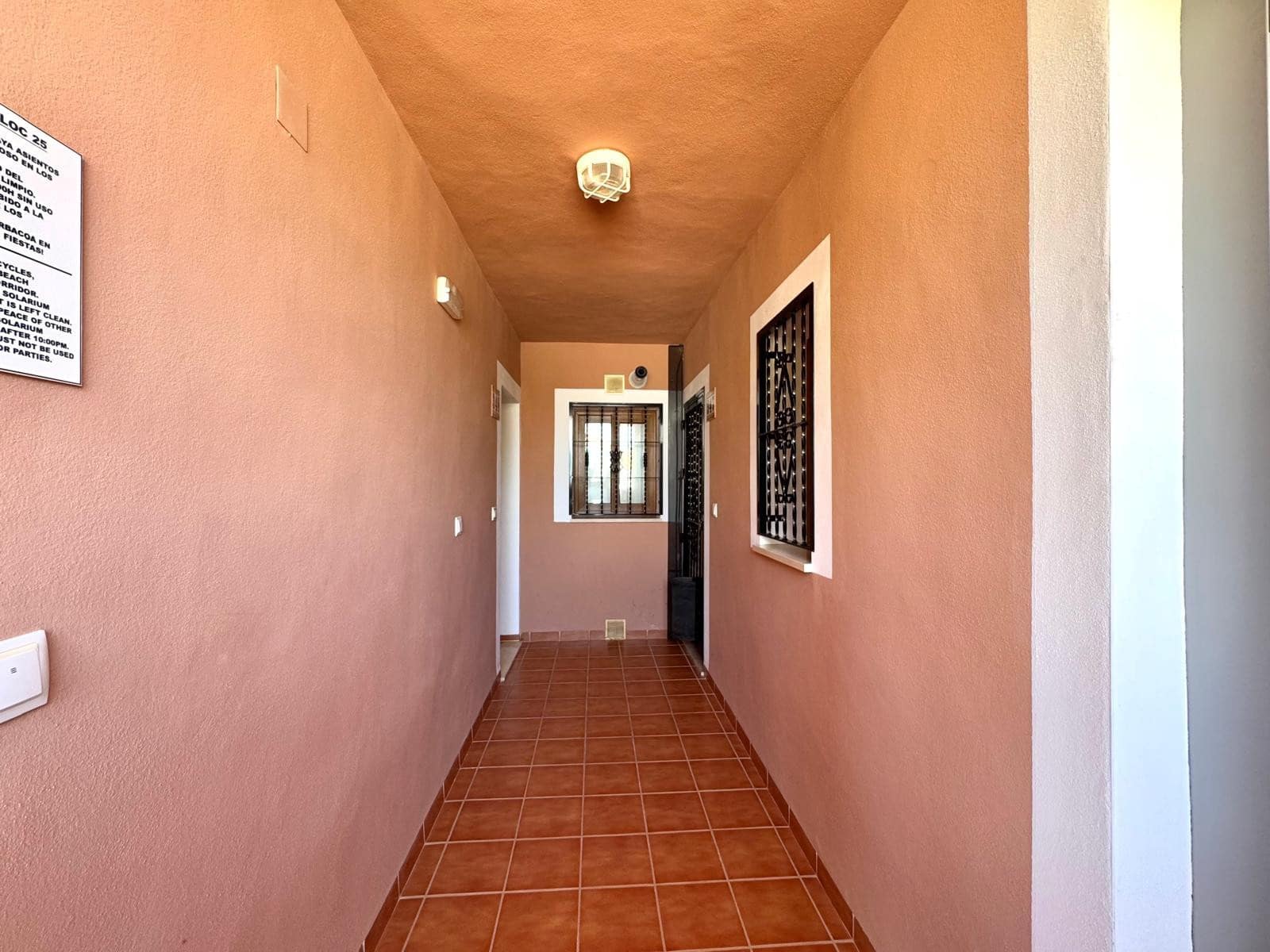 2 soveværelse Lejlighed til salg i Villamartin med swimmingpool - € 209.000 (Ref: 9976738)