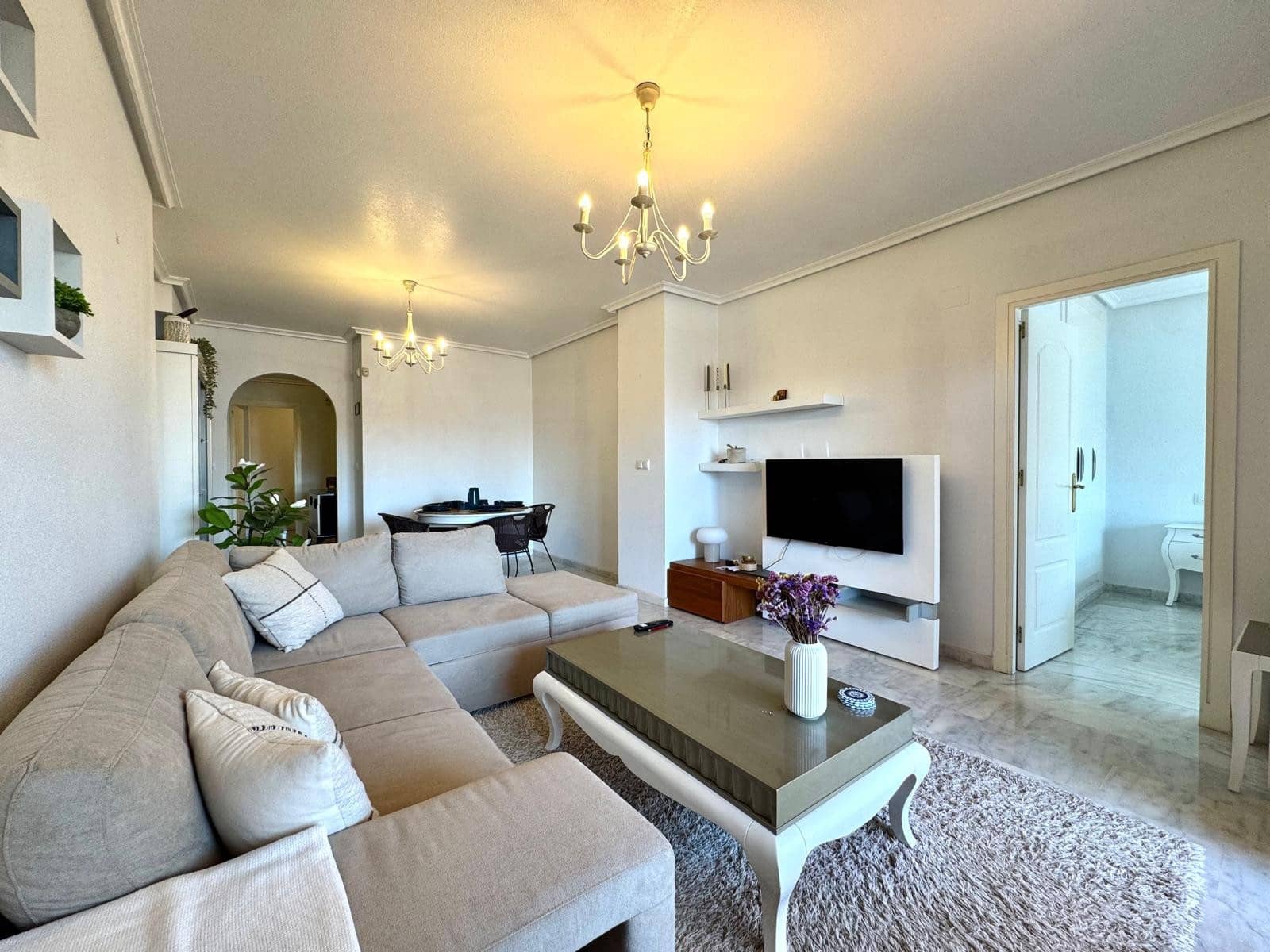 2 soveværelse Lejlighed til salg i Villamartin med swimmingpool - € 209.000 (Ref: 9976738)