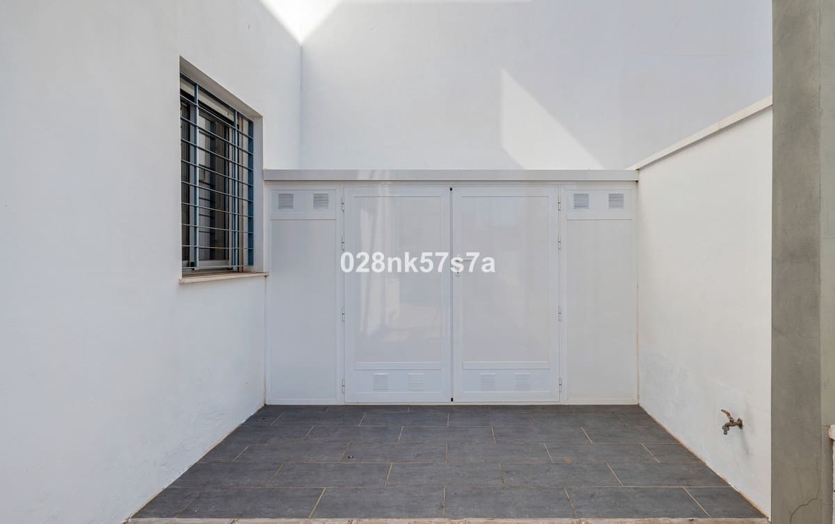 3 soverom Hus til salgs i Playa Flamenca med svømmebasseng garasje - € 329 000 (Ref: 9978120)