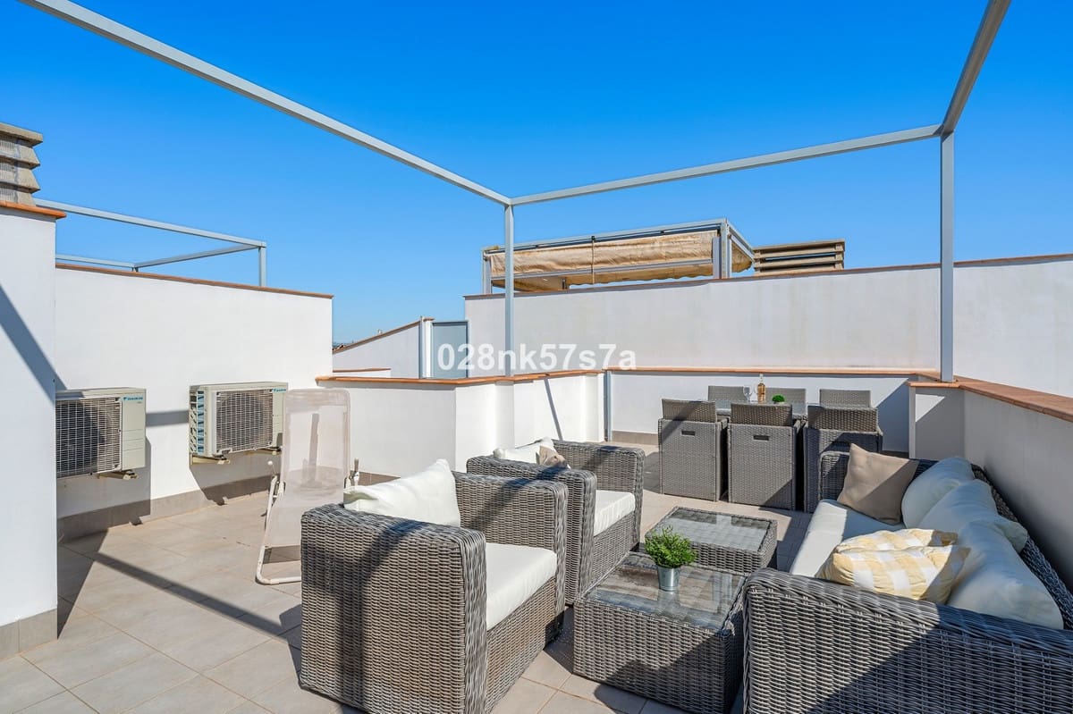 3 soverom Hus til salgs i Playa Flamenca med svømmebasseng garasje - € 329 000 (Ref: 9978120)