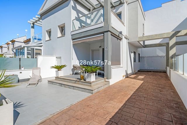 3 soverom Hus til salgs i Playa Flamenca, Orihuela med svømmebasseng garasje - € 329 000 (Ref: 9978120)
