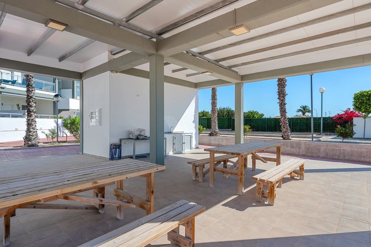 3 bedroom Townhouse for sale in Playa Flamenca with pool garage - € 329,000 (Ref: 9978120)