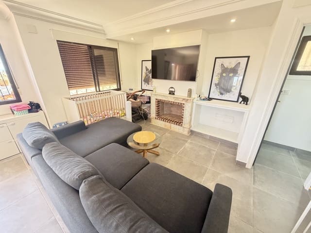 3 soveværelse Villa til salg i Villamartin, Orihuela med swimmingpool garage - € 222.000 (Ref: 9979419)