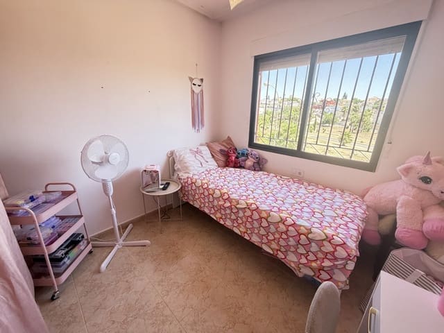 3 soveværelse Villa til salg i Villamartin, Orihuela med swimmingpool garage - € 222.000 (Ref: 9979419)