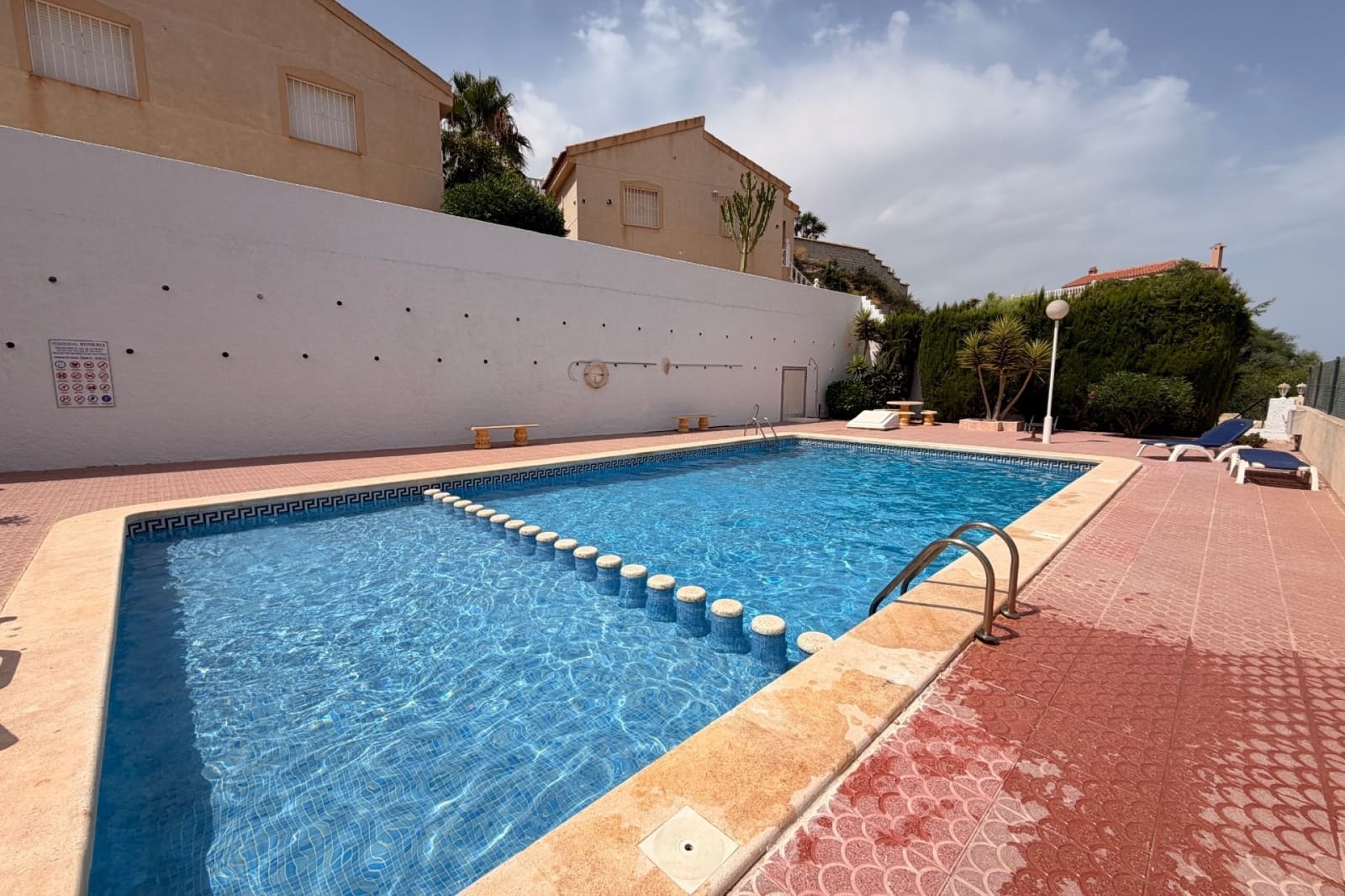 3 slaapkamer Villa te koop in Ciudad Quesada met zwembad garage - € 275.000 (Ref: 9986301)