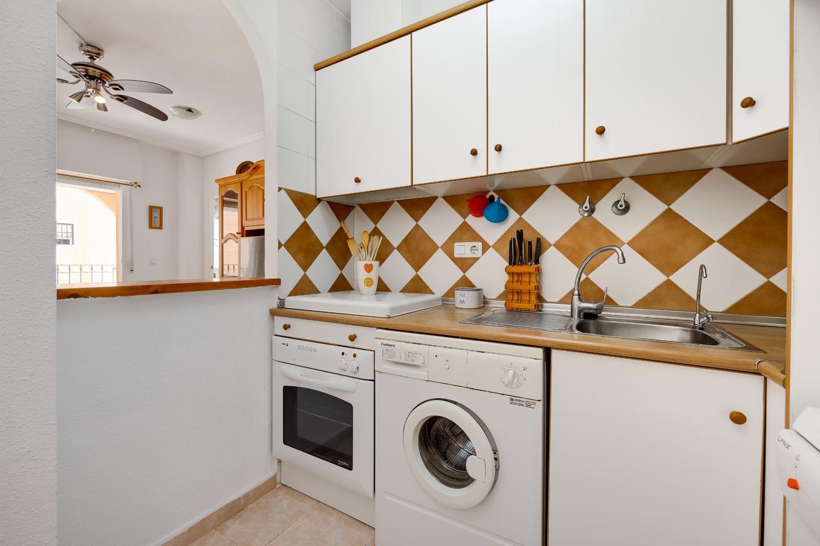 2 soveværelse Lejlighed til salg i Torrevieja med swimmingpool - € 149.900 (Ref: 9986302)