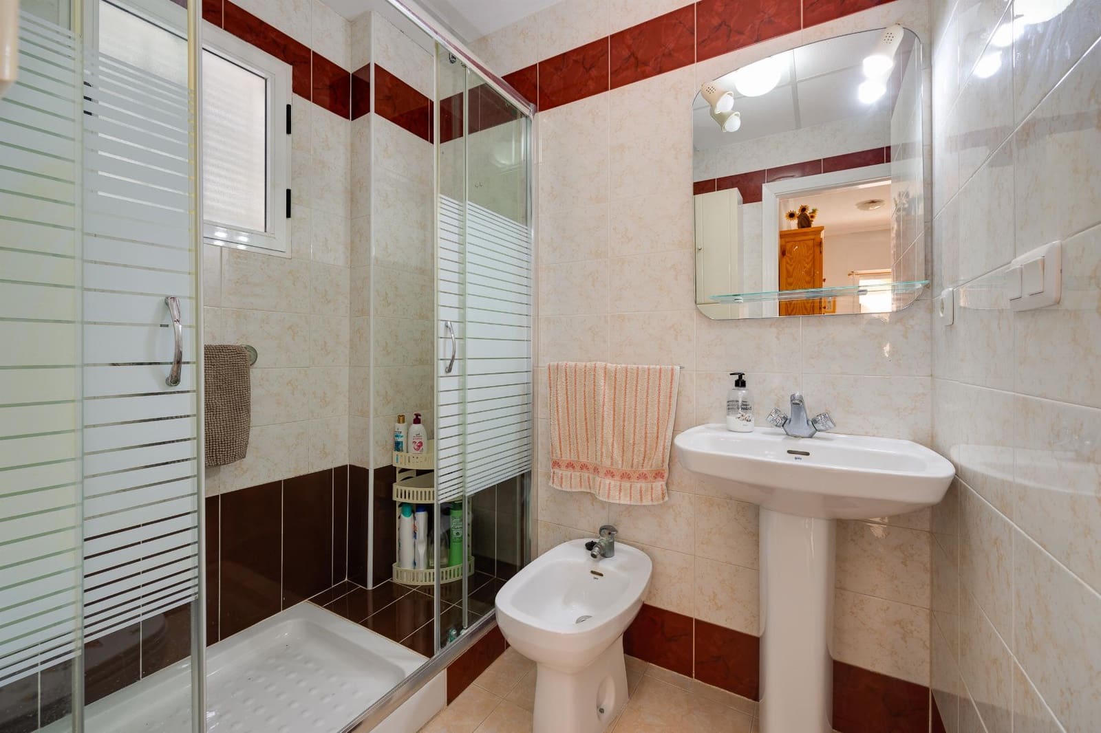 2 soveværelse Lejlighed til salg i Torrevieja med swimmingpool - € 149.900 (Ref: 9986302)