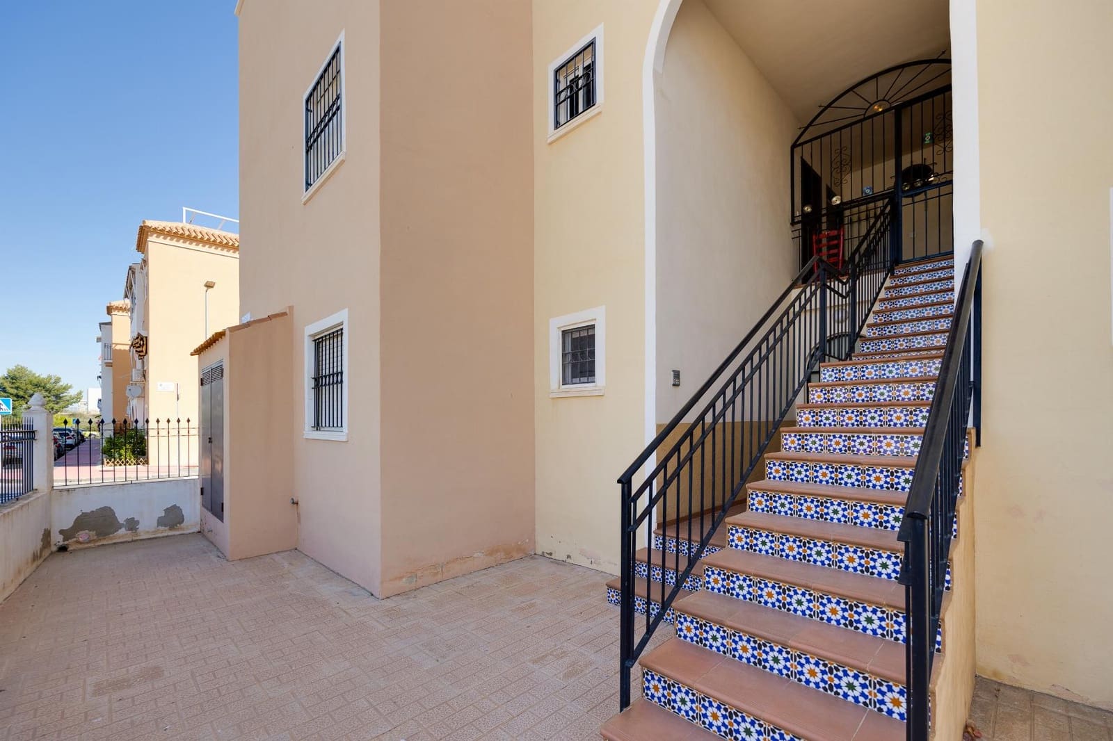 2 soveværelse Lejlighed til salg i Torrevieja med swimmingpool - € 149.900 (Ref: 9986302)
