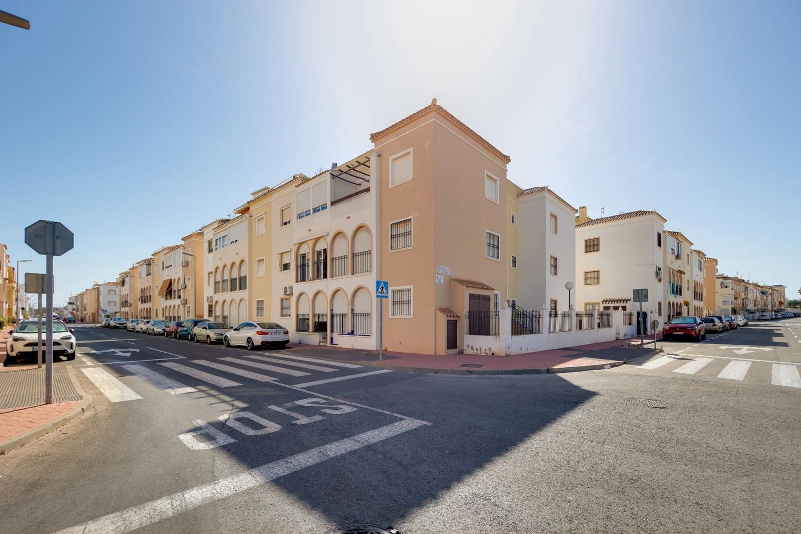 2 soveværelse Lejlighed til salg i Torrevieja med swimmingpool - € 149.900 (Ref: 9986302)