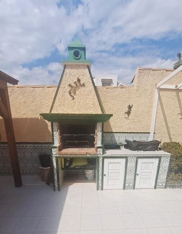 3 soveværelse Villa til salg i Villamartin, Orihuela med swimmingpool garage - € 364.950 (Ref: 9990154)