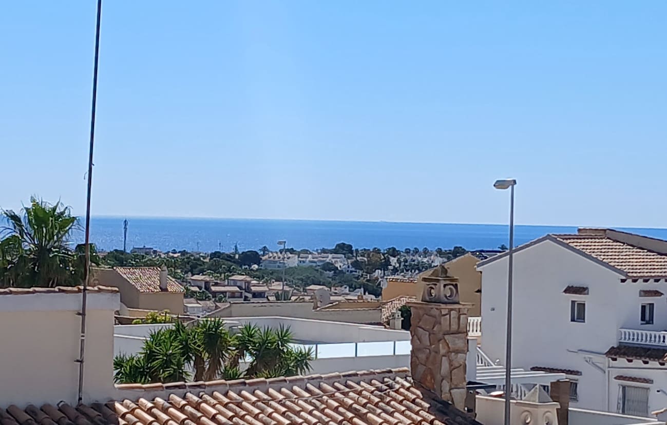 3 soveværelse Villa til salg i Villamartin med swimmingpool garage - € 364.950 (Ref: 9990154)