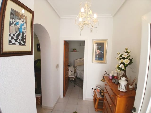 3 soveværelse Villa til salg i Villamartin, Orihuela med swimmingpool garage - € 364.950 (Ref: 9990154)
