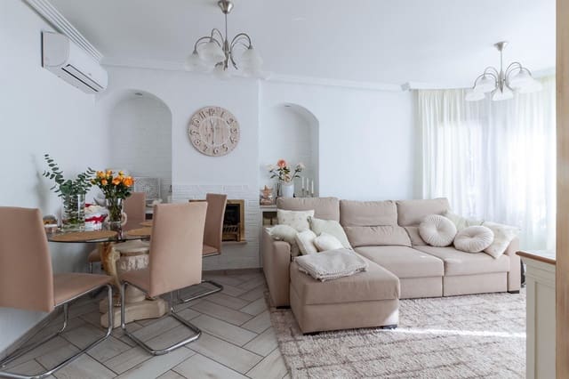 Chalet de 4 habitaciones en Los Altos en venta con piscina - 339.990 € (Ref: 9997960)