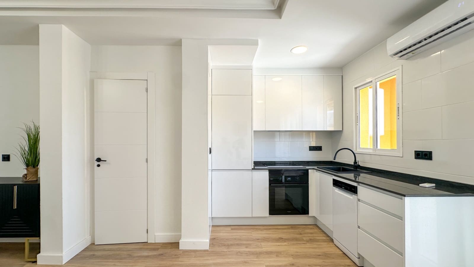 2 slaapkamer Huis te koop in Cabo Roig met zwembad garage - € 255.000 (Ref: 9999315)