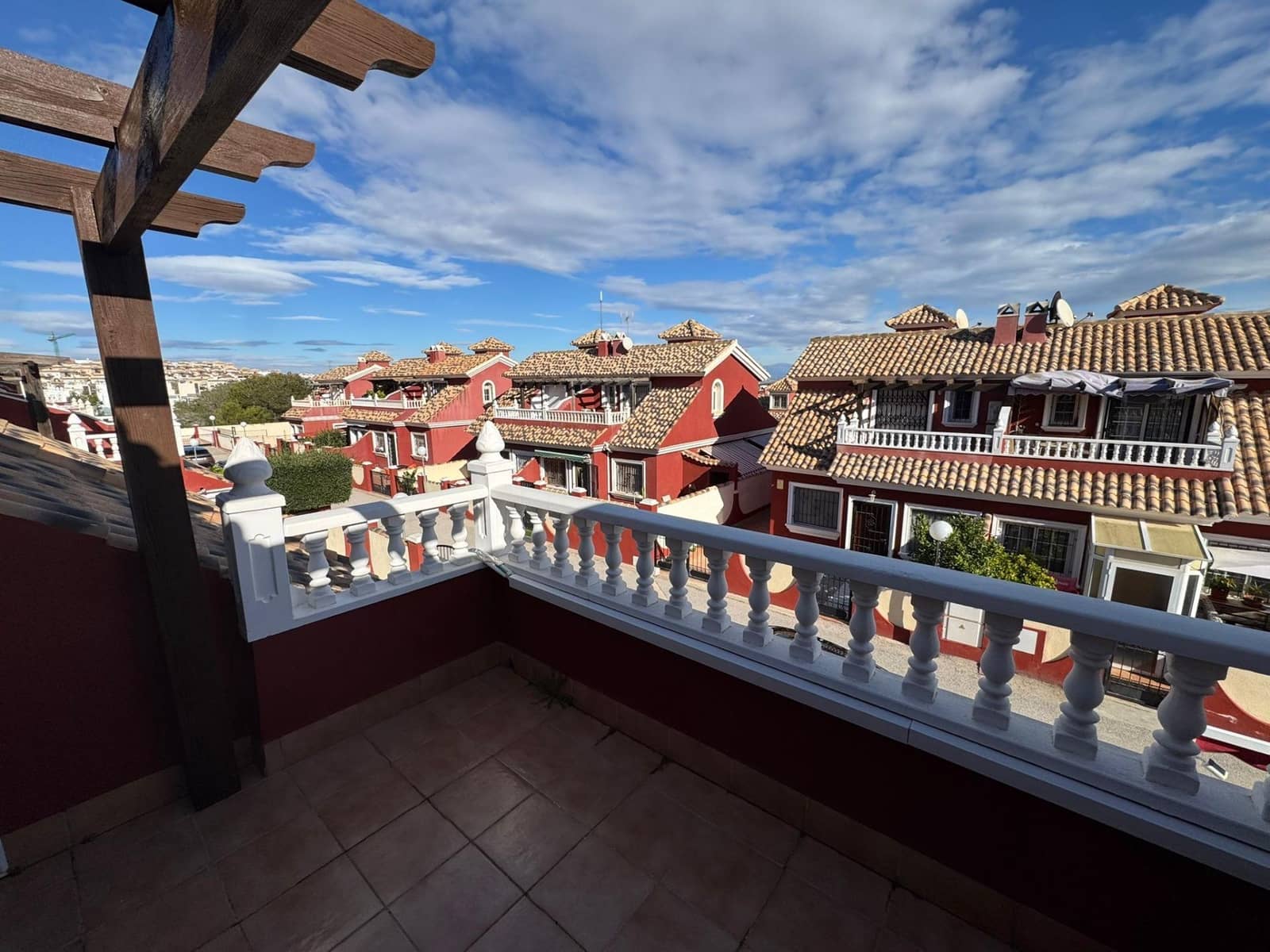 3 slaapkamer Huis te koop in Villamartin met zwembad - € 285.000 (Ref: 9999318)