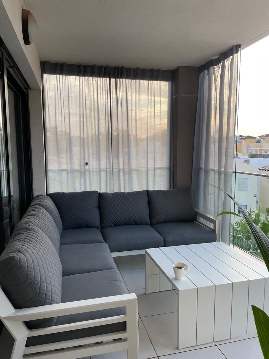 2 soverom Leilighet til salgs i Villamartin med svømmebasseng garasje - € 229 000 (Ref: 9999322)