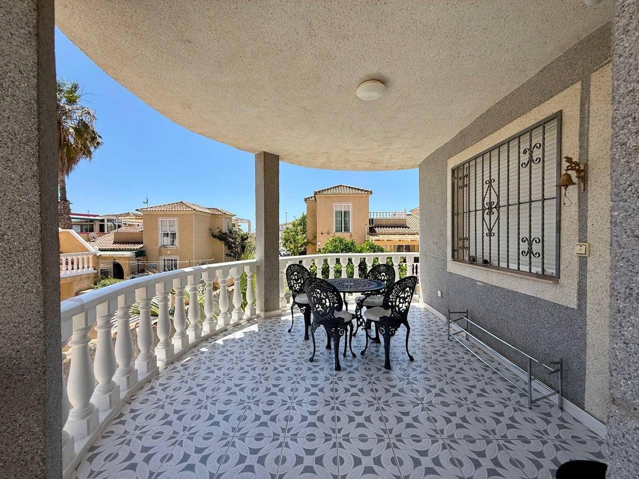4 soverom Villa til salgs i Playa Flamenca med svømmebasseng garasje - € 359 000 (Ref: 9999324)
