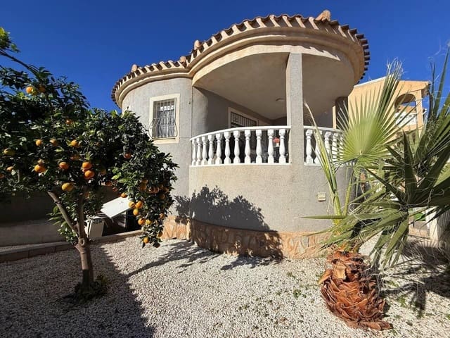 4 soverom Villa til salgs i Playa Flamenca, Orihuela med svømmebasseng garasje - € 359 000 (Ref: 9999324)