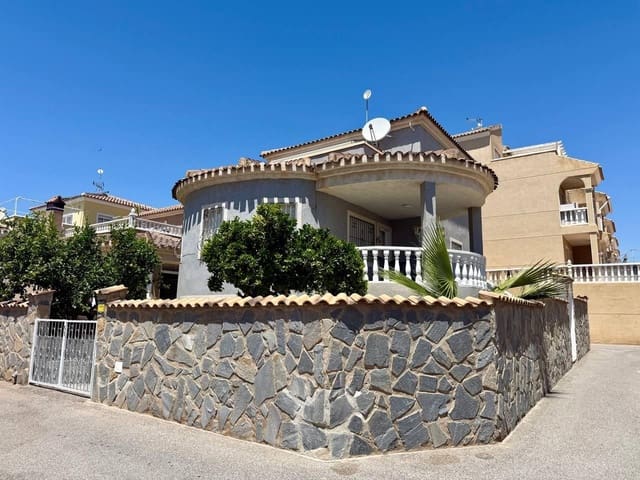 4 soverom Villa til salgs i Playa Flamenca, Orihuela med svømmebasseng garasje - € 359 000 (Ref: 9999324)