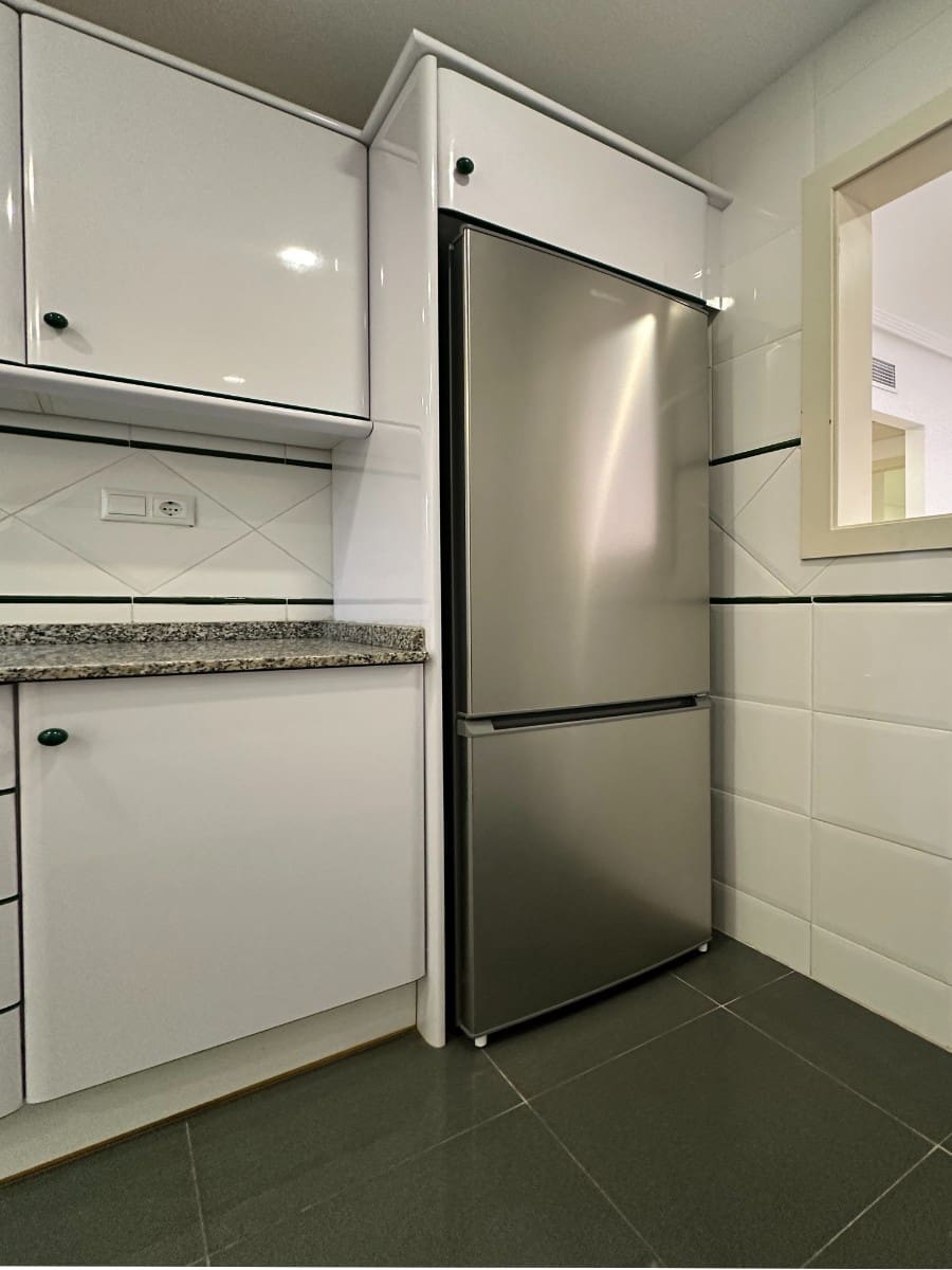 Apartamento de 2 habitaciones en Cabo Roig en venta con piscina - 280.000 € (Ref: 9999326)