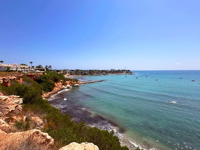 Apartamento de 2 habitaciones en Cabo Roig, Orihuela en venta con piscina - 280.000 € (Ref: 9999326)