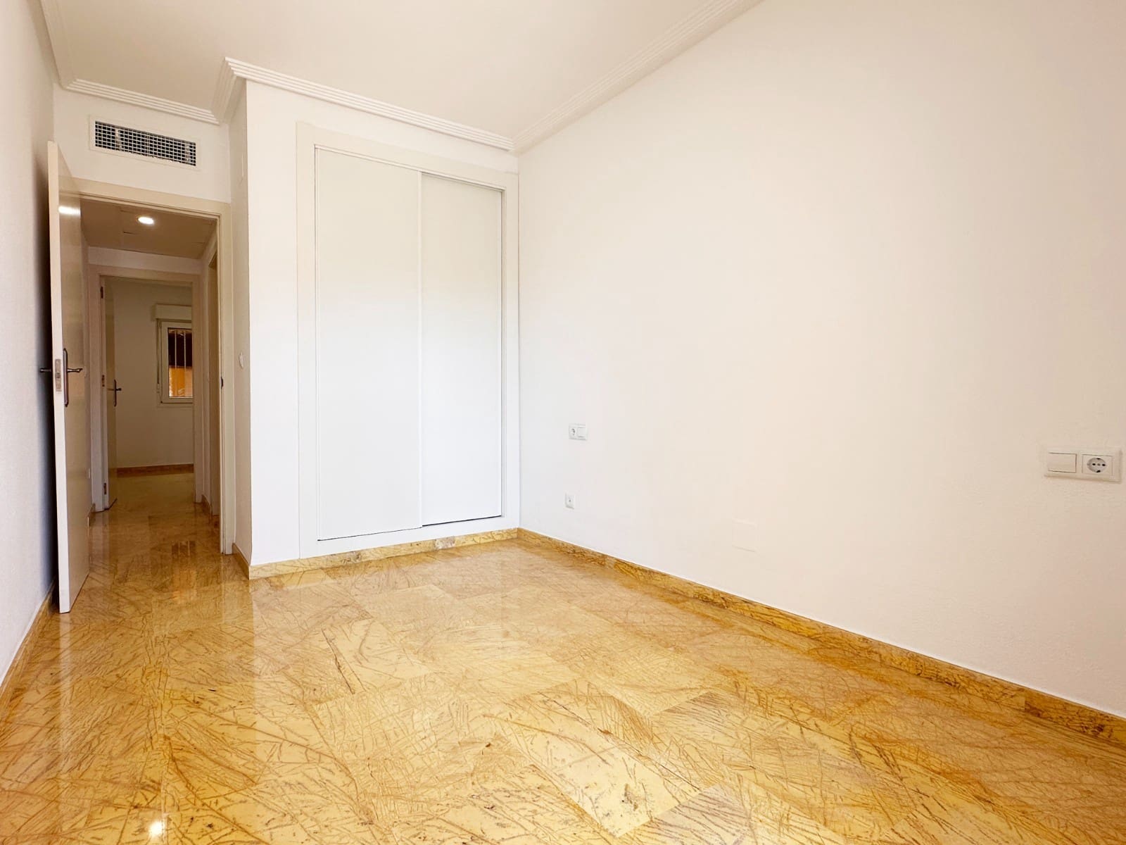 Apartamento de 2 habitaciones en Cabo Roig en venta con piscina - 280.000 € (Ref: 9999326)