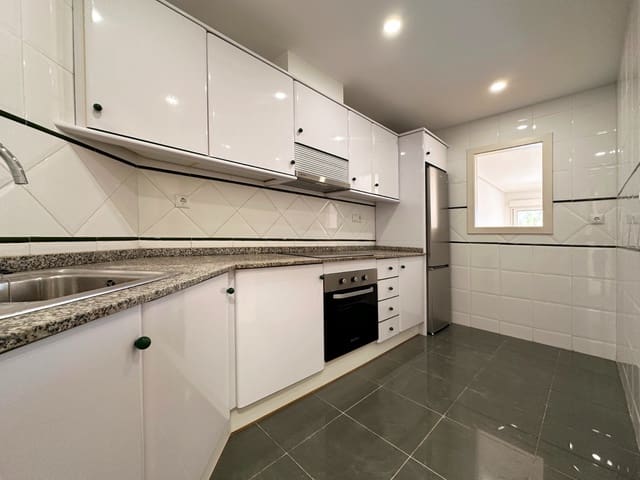 Apartamento de 2 habitaciones en Cabo Roig, Orihuela en venta con piscina - 280.000 € (Ref: 9999326)