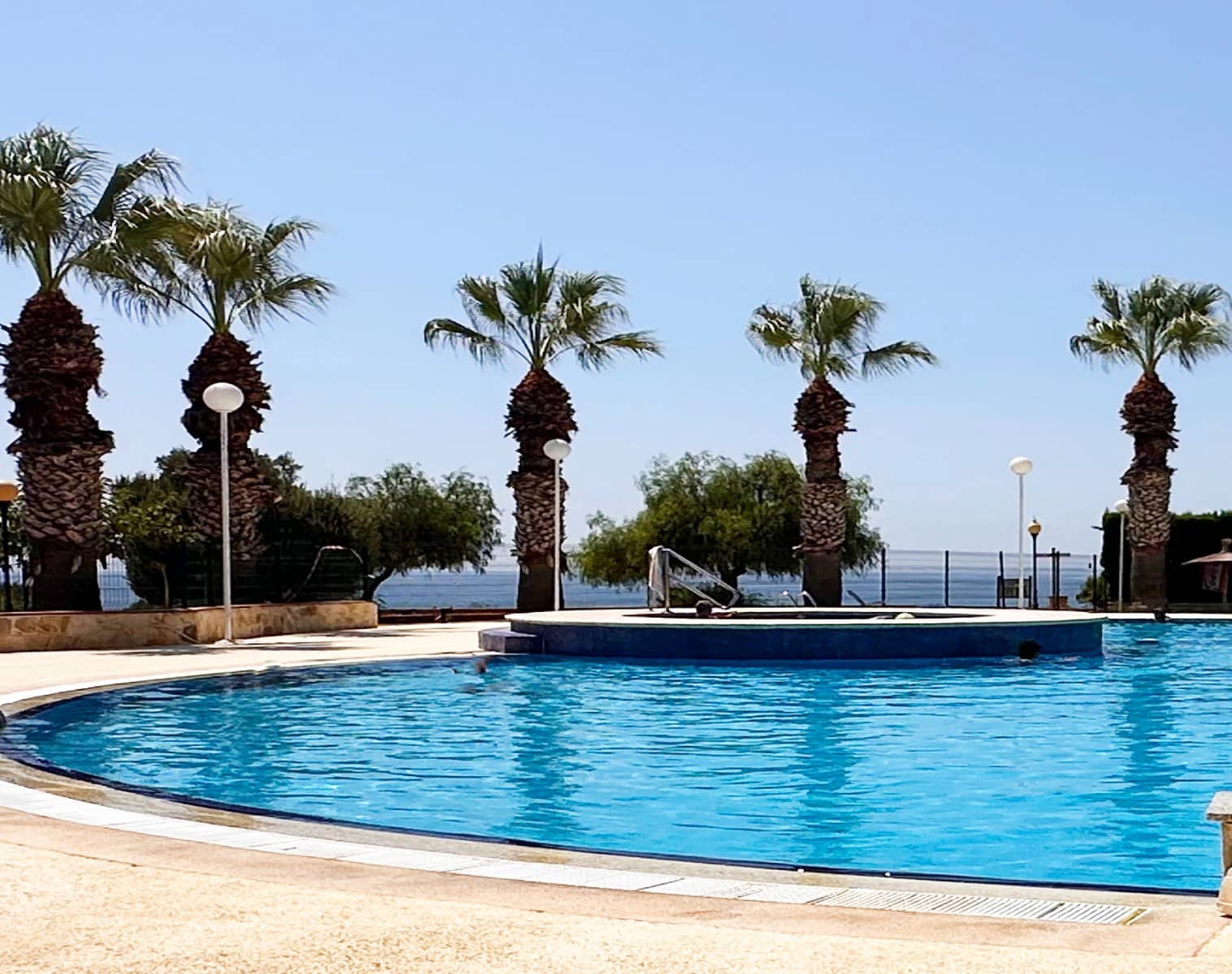 Apartamento de 2 habitaciones en Cabo Roig en venta con piscina - 280.000 € (Ref: 9999326)