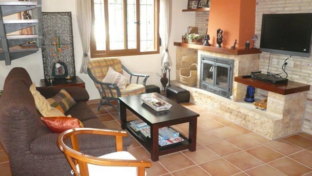 Finca/Casa Rural de 4 habitaciones en Dénia en venta - 475.000 € (Ref: 4345335)