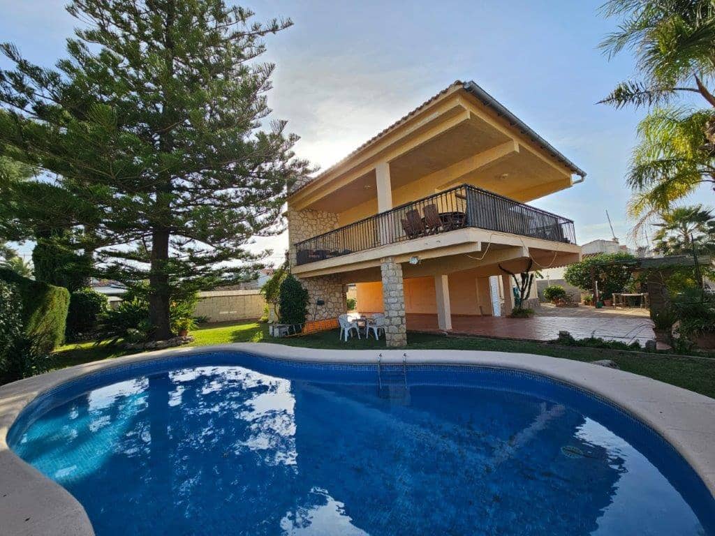 Chalet de 5 habitaciones en Dénia en venta con piscina garaje - 490.000 € (Ref: 8598493)